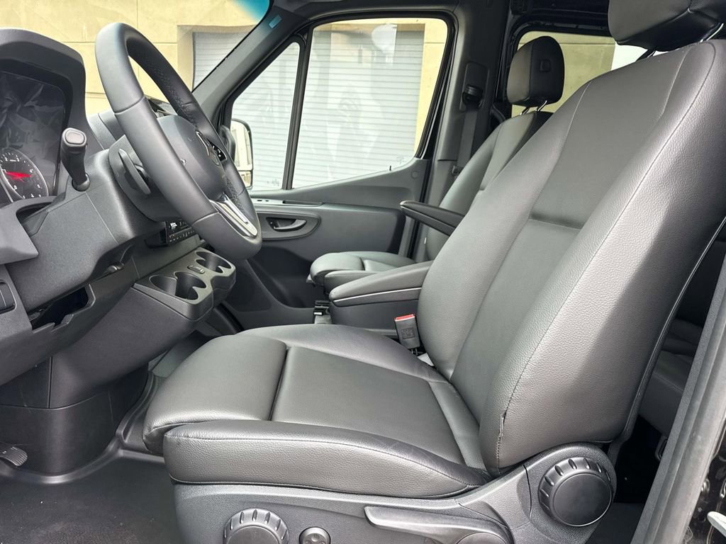 New 2024 Mercedes-Benz Sprinter 2500 image 8