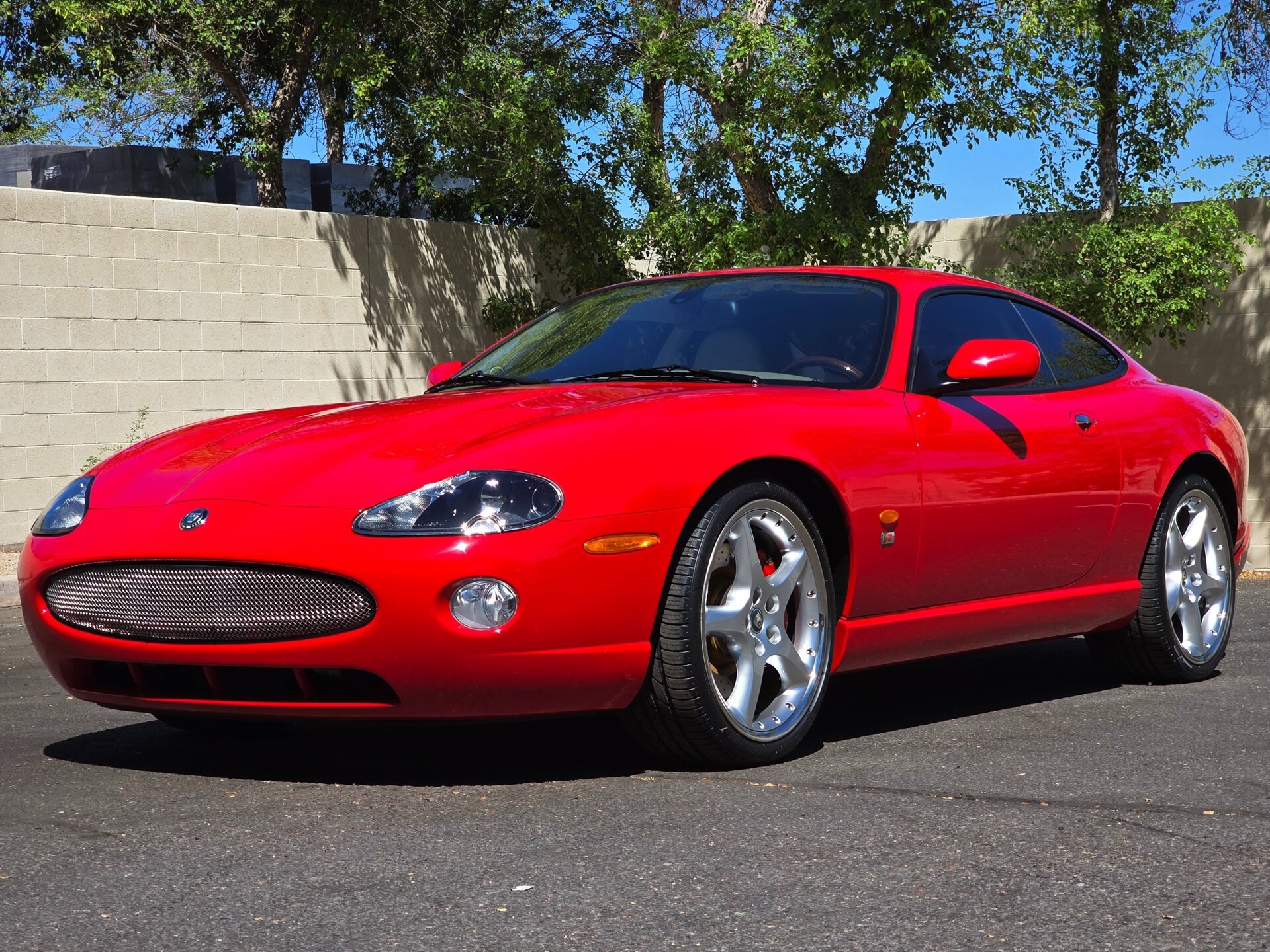 Used 2005 Jaguar XK8 Coupe RWD image 5