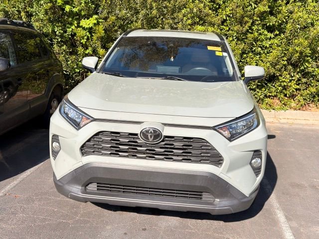 Used 2019 Toyota RAV4 XLE w/ Convenience Package image 11