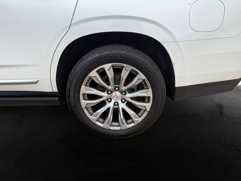 Used 2021 GMC Yukon Denali w/ Denali Ultimate Package AWD/4WD image 13