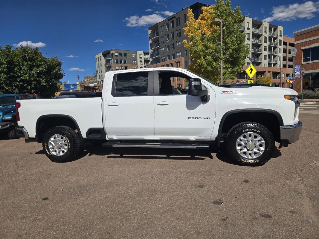 Used 2022 Chevrolet Silverado 2500 LT w/ Convenience Package image 11