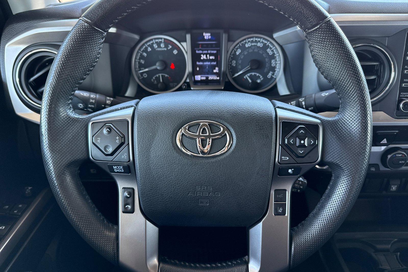 Used 2023 Toyota Tacoma SR5 RWD image 31