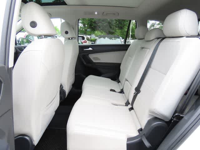 Used 2021 Volkswagen Tiguan SEL w/ 3rd Row Seat Package AWD/4WD image 14