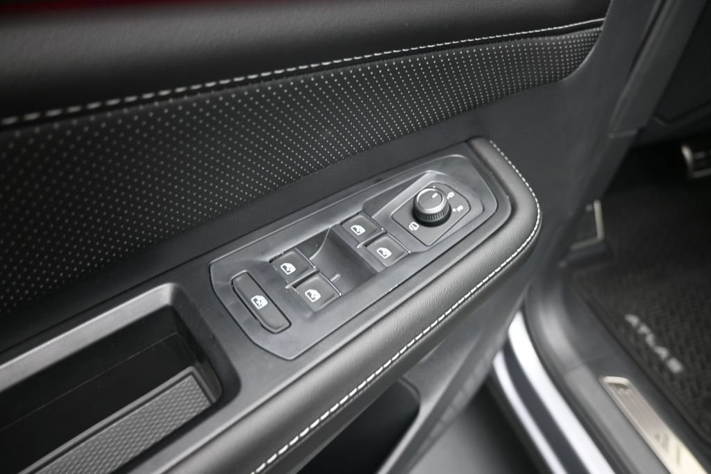 New 2026 Volkswagen Atlas Cross Sport SEL Premium R-Line AWD/4WD image 22