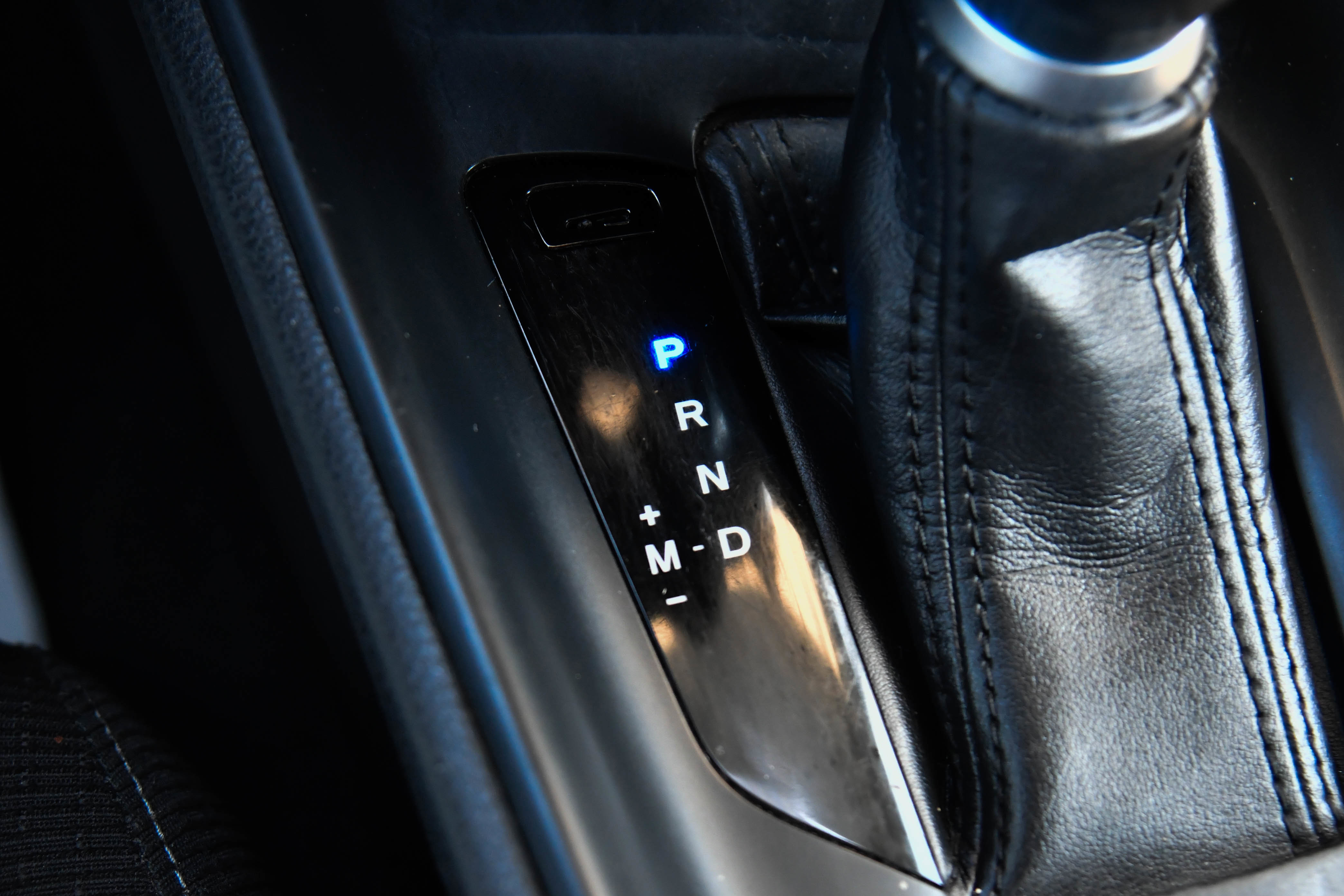 Used 2019 Toyota C-HR LE image 23