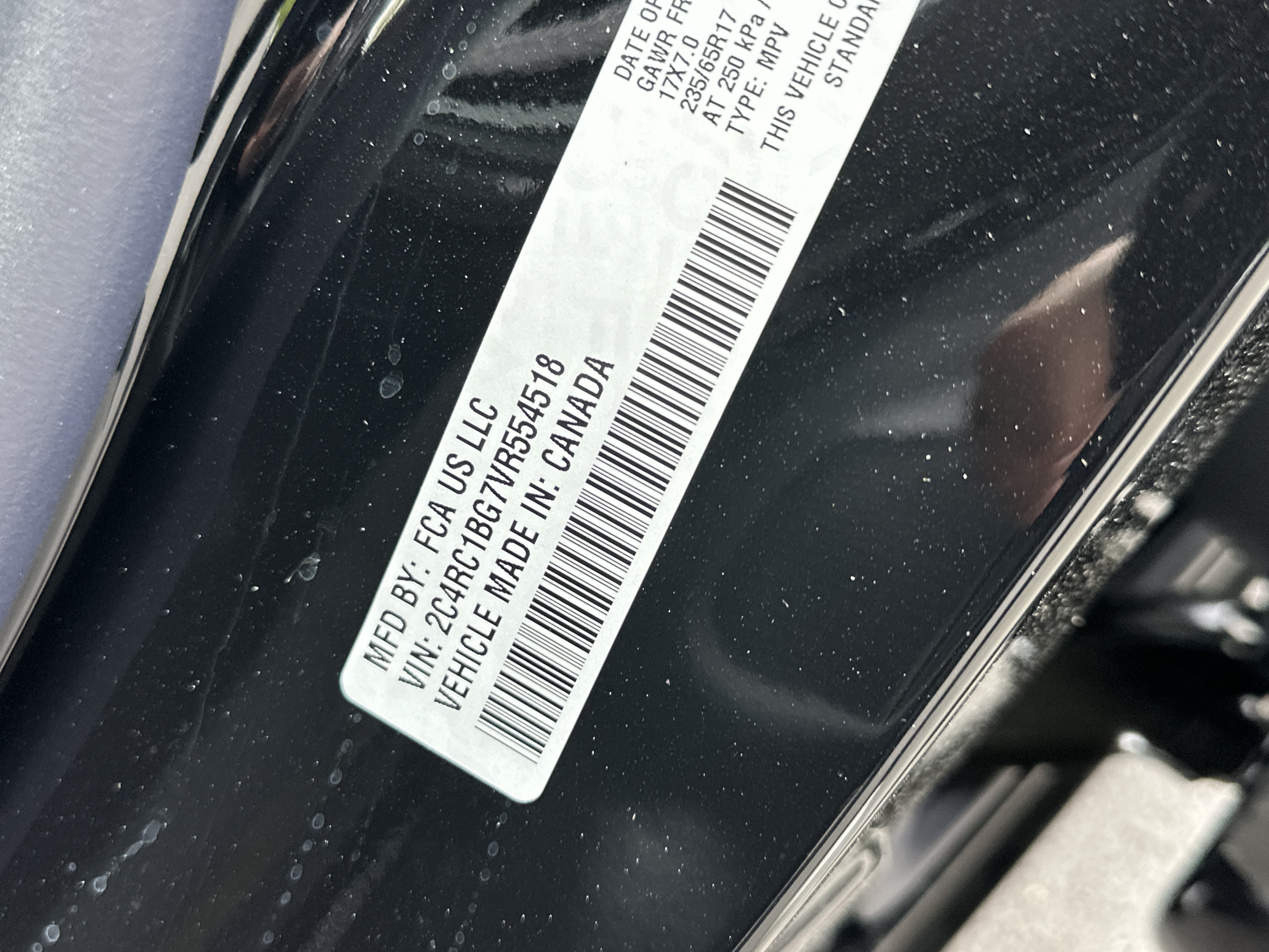 New 2027 Chrysler Pacifica Select w/ Family Tech Group FWD image 32