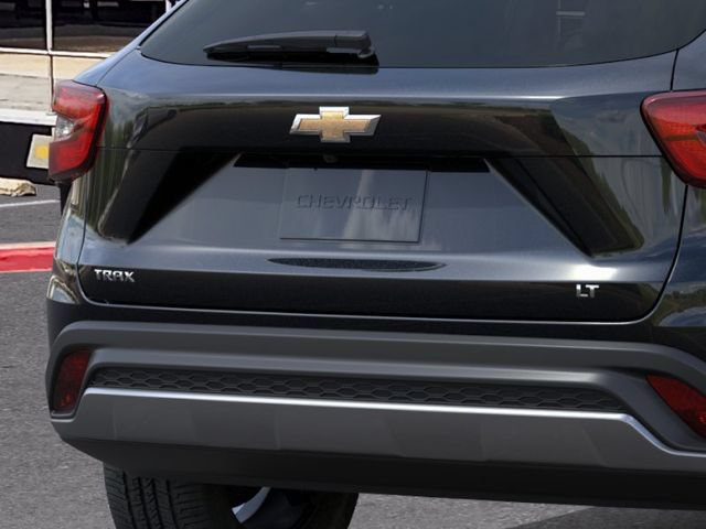 New 2026 Chevrolet Trax LT w/ LT Convenience Package FWD image 14