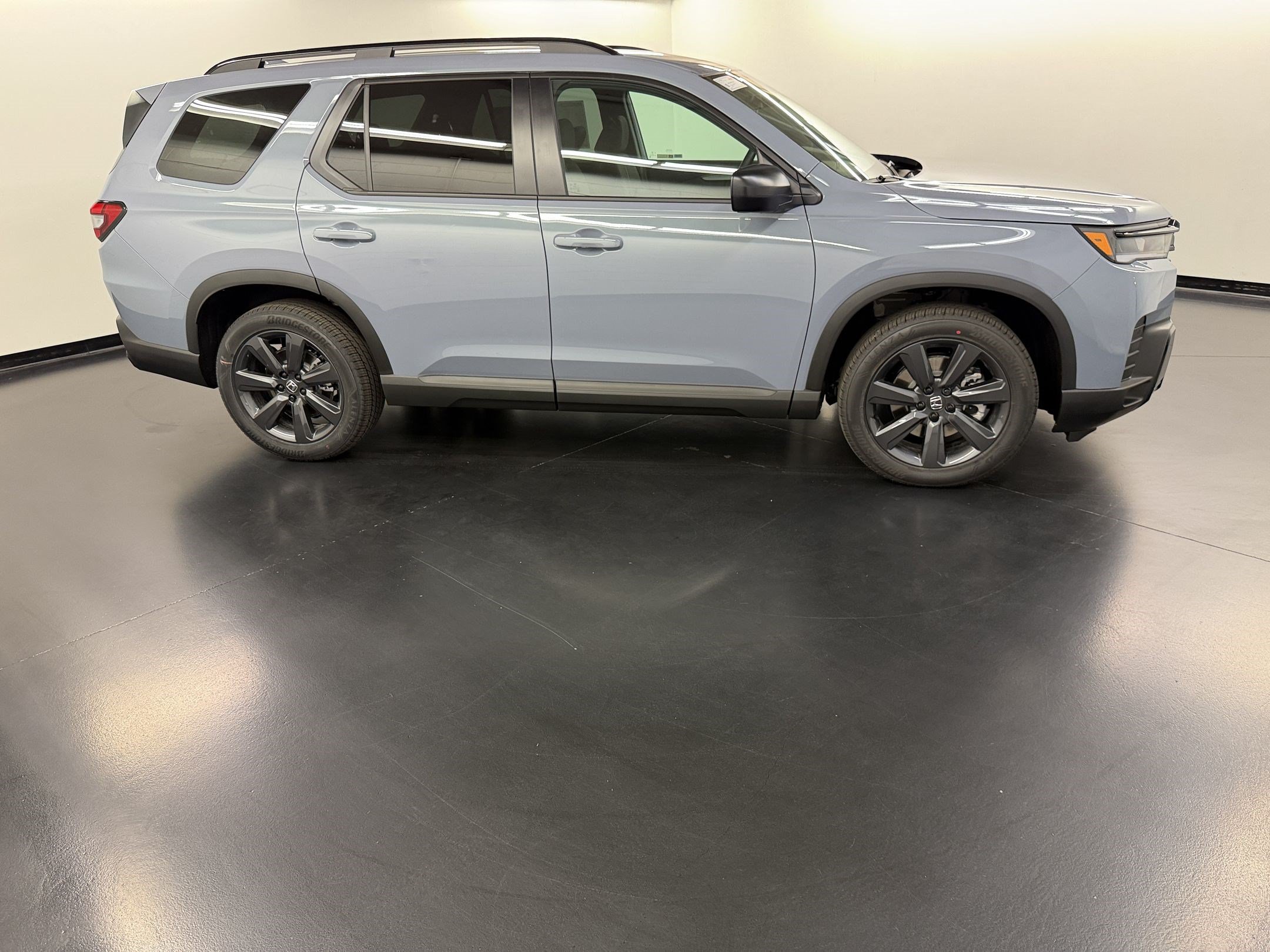 New 2026 Honda Pilot Sport image 8