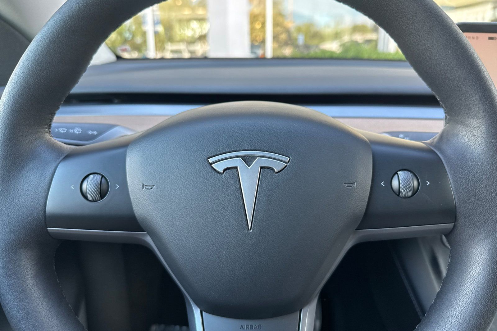 Used 2023 Tesla Model Y Long Range AWD/4WD image 22