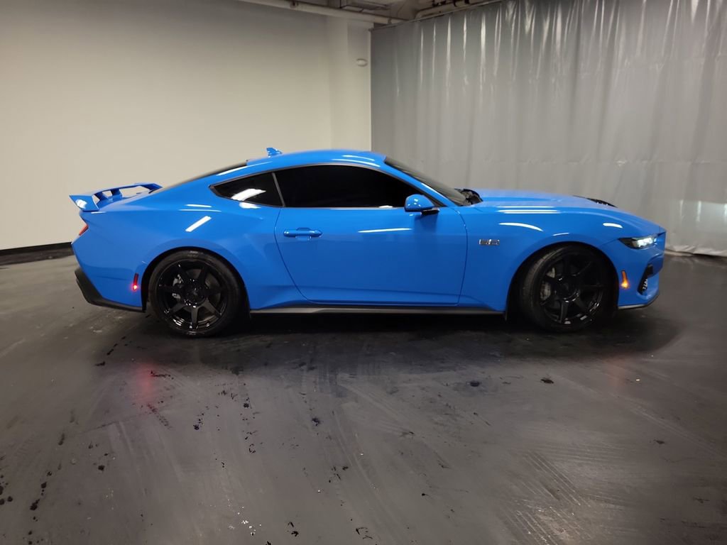 Used 2024 Ford Mustang GT RWD image 9