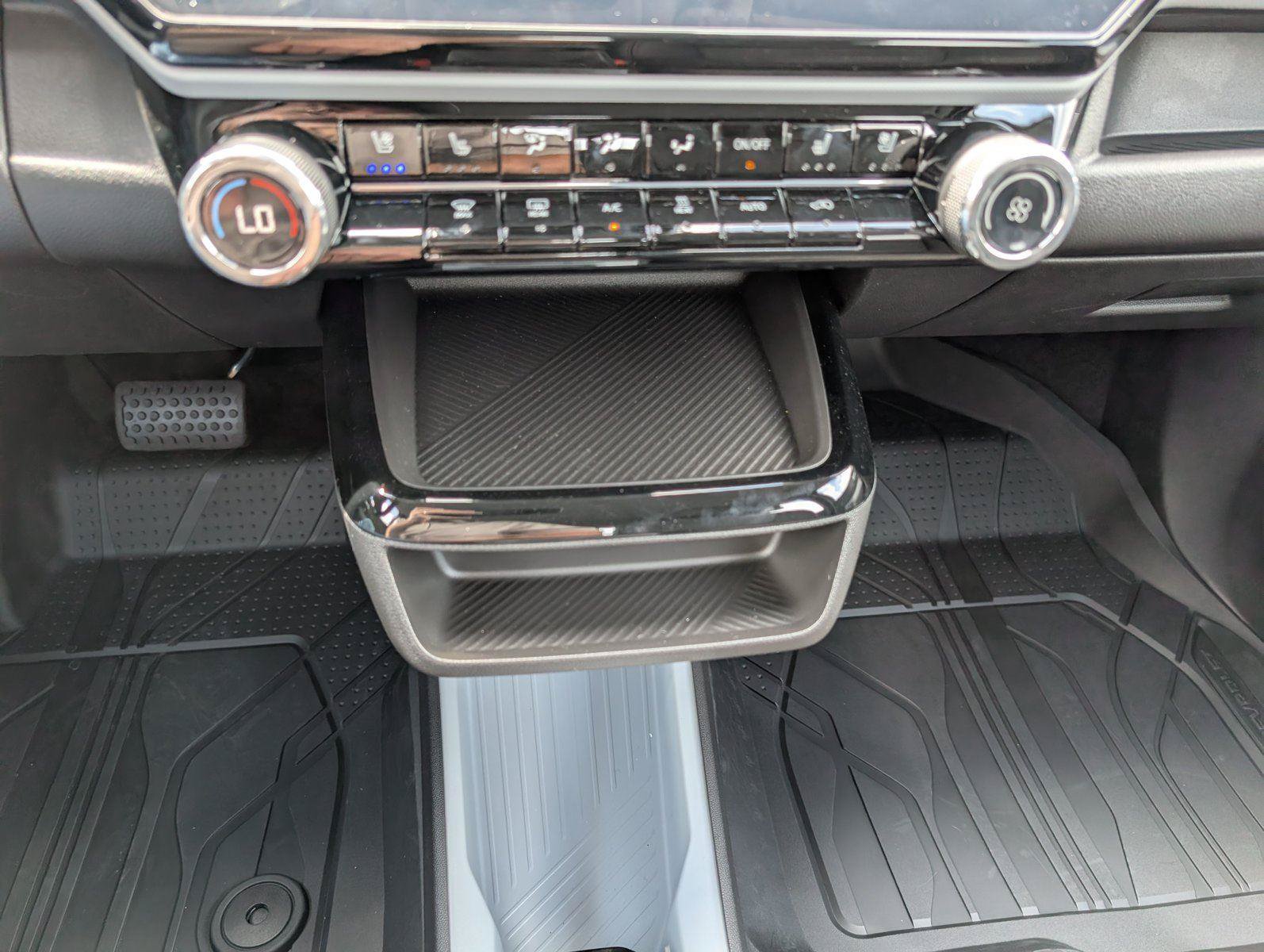 New 2027 Chevrolet Bolt RS w/ LPO, All-Weather Package FWD image 21