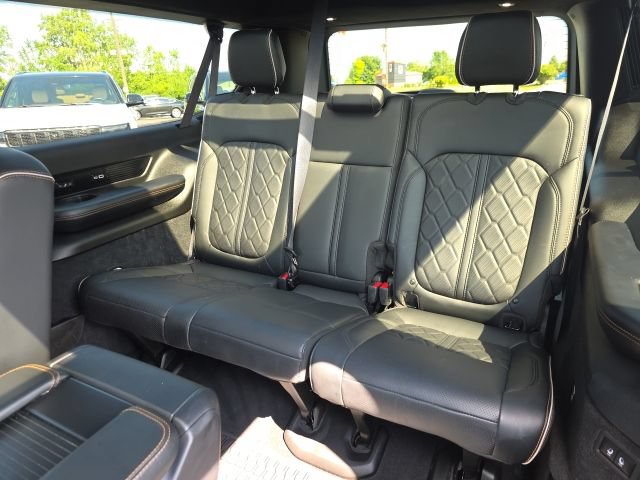 Used 2025 Jeep Grand Wagoneer L Series III w/ Rear Seat Video Group 1 AWD/4WD image 39