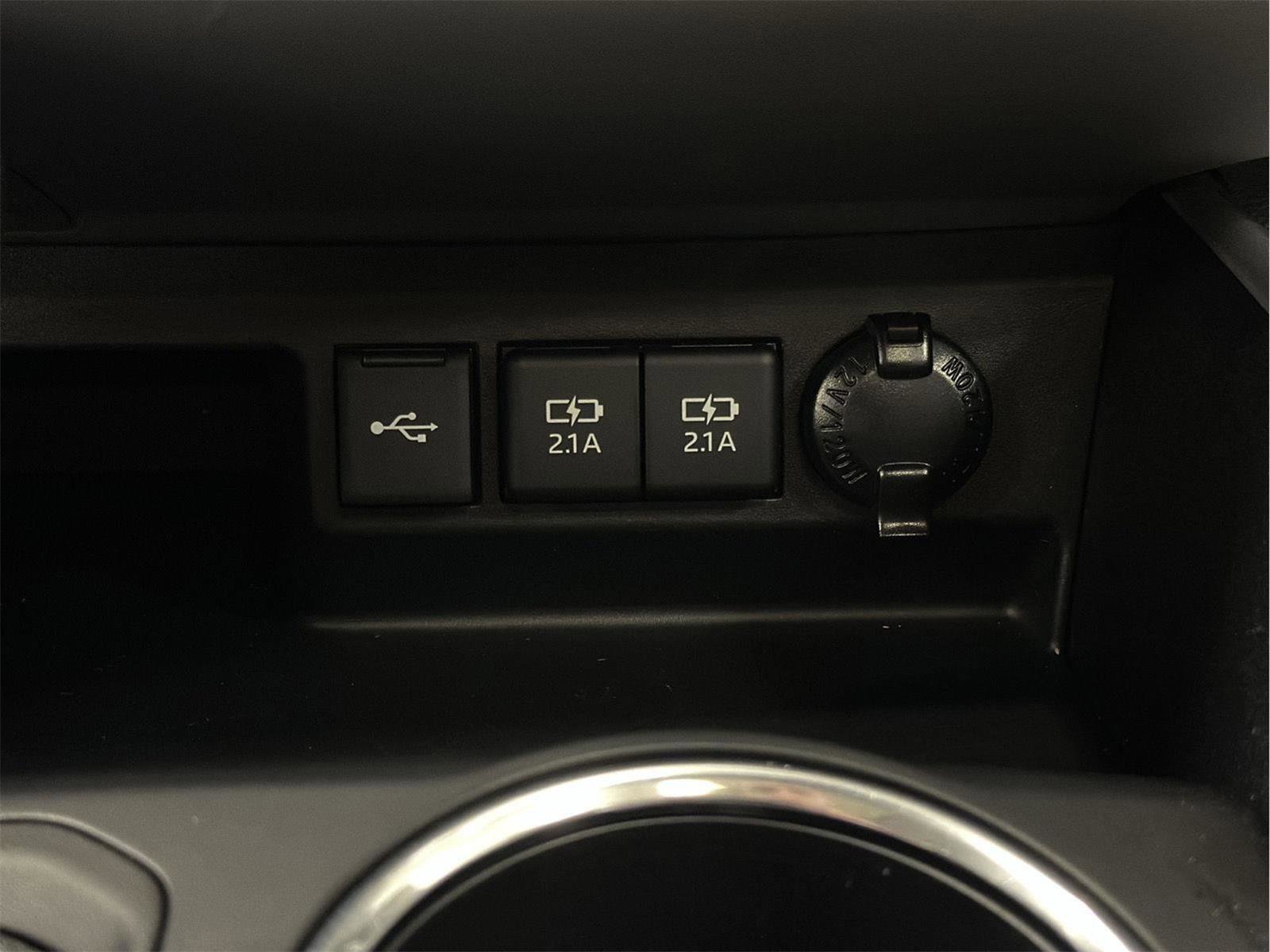 Used 2021 Toyota Highlander XLE image 38