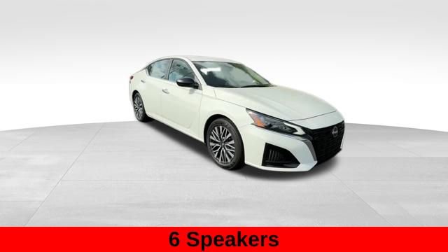 Used 2025 Nissan Altima 2.5 SV image 10