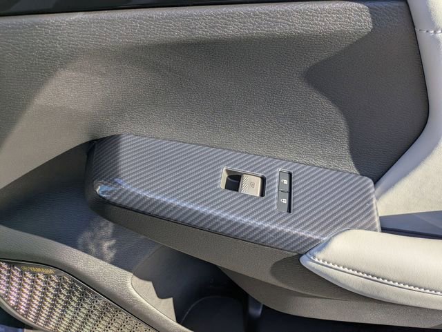 New 2025 Mitsubishi Outlander SE image 34