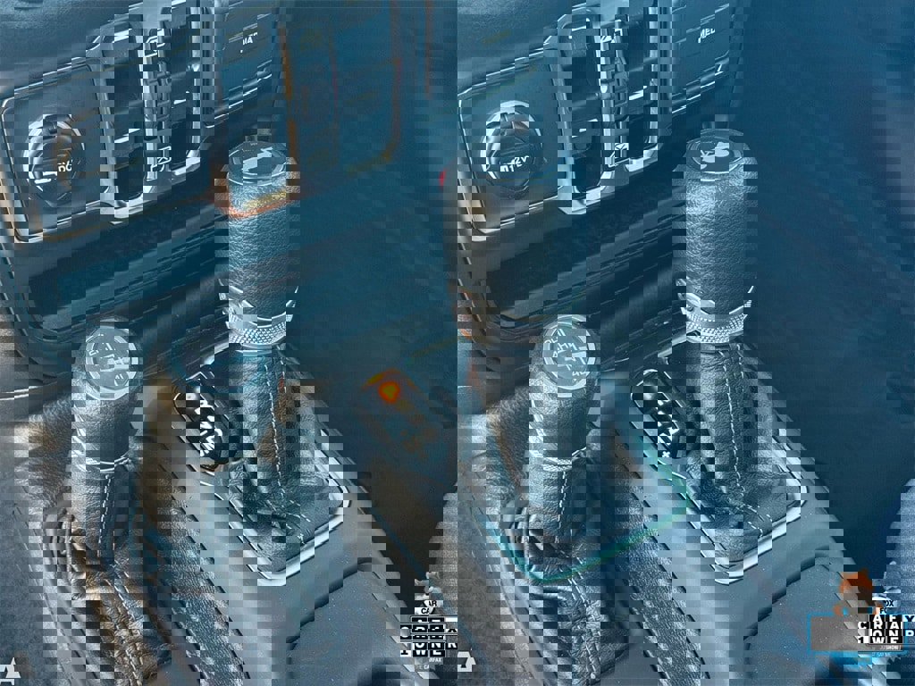 Certified 2025 Jeep Wrangler Sport S image 23