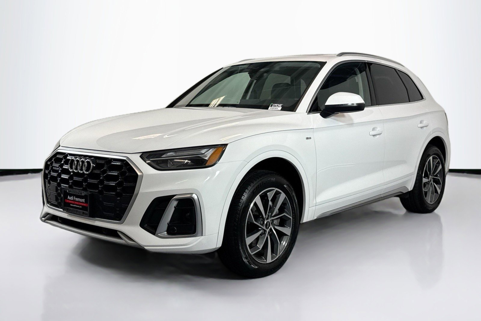 Used 2022 Audi Q5 2.0T Premium w/ Convenience Package image 1
