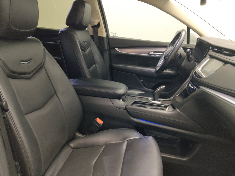 Used 2018 Cadillac XT5 Luxury w/ Driver Awareness Package FWD image 21