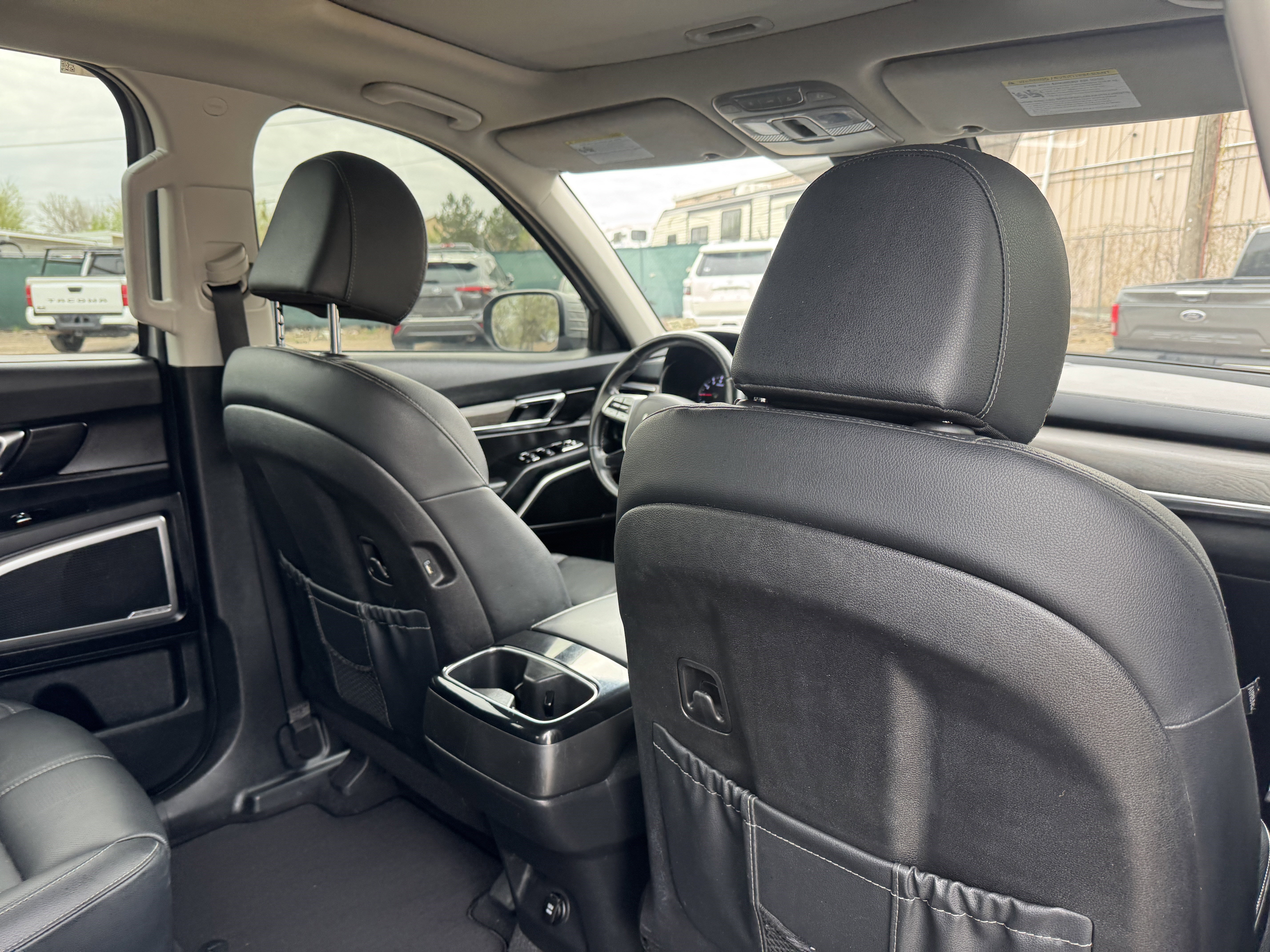 Used 2022 Kia Telluride EX w/ EX Premium Package image 18