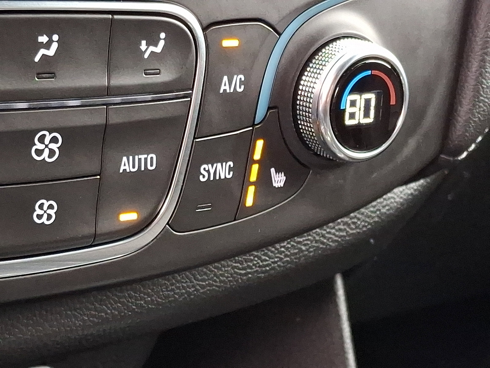 Certified 2023 Chevrolet Traverse LT image 26