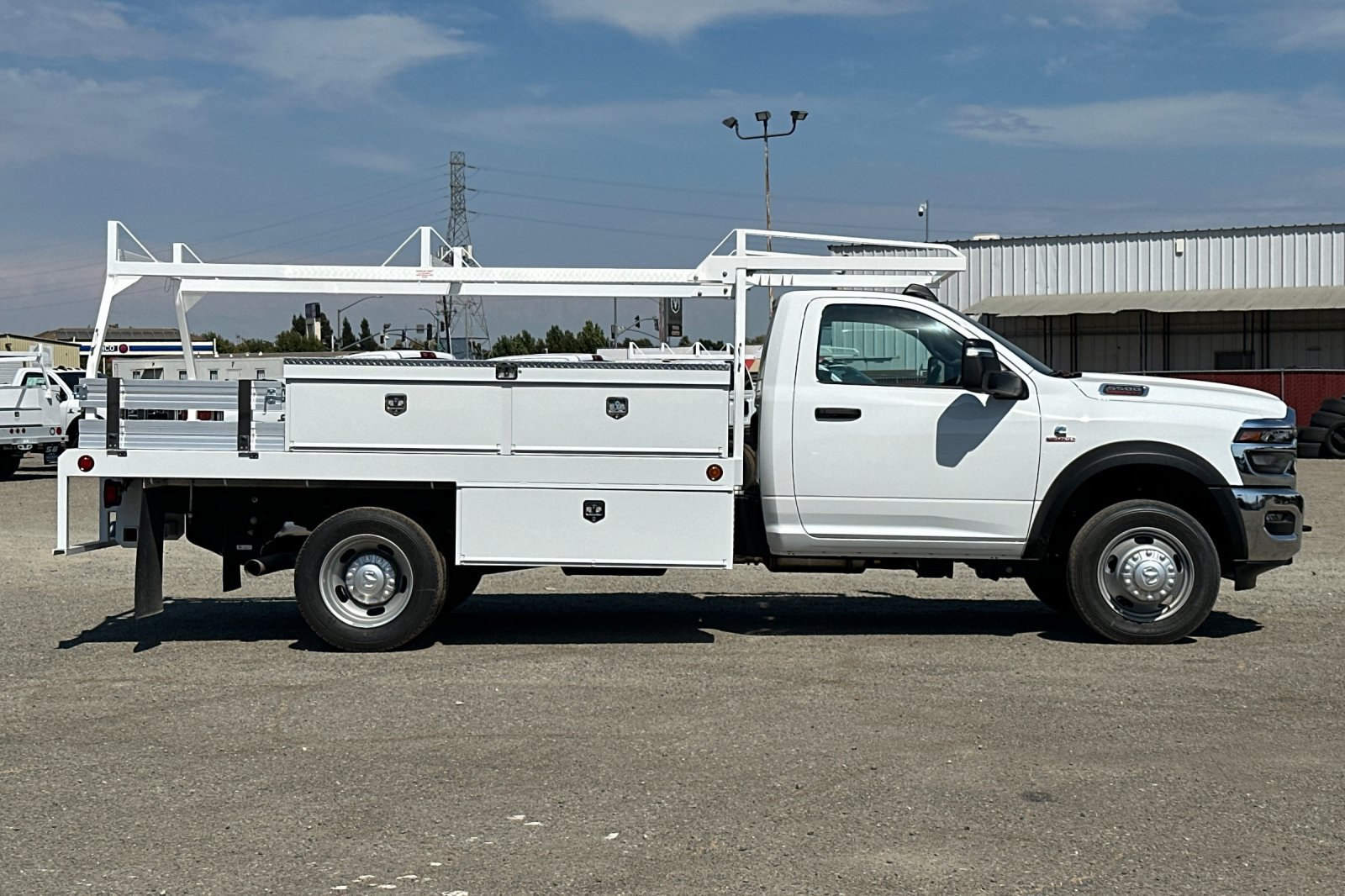 New 2025 RAM 5500 Tradesman AWD/4WD image 2