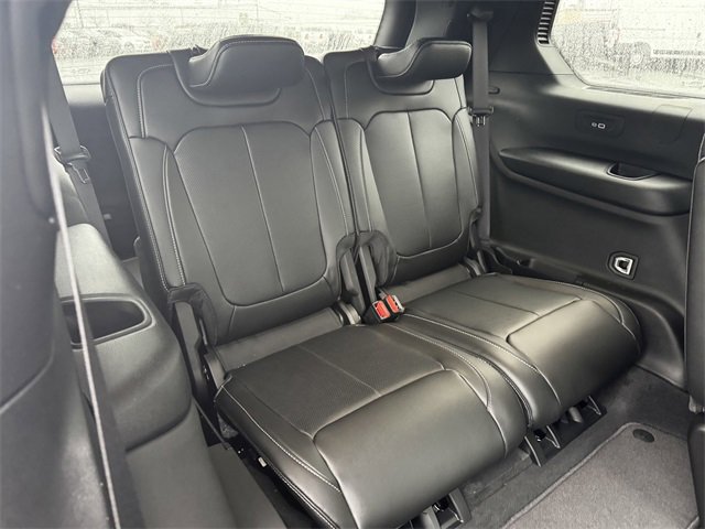 New 2025 Jeep Grand Cherokee L Limited w/ Luxury Tech Group II image 17