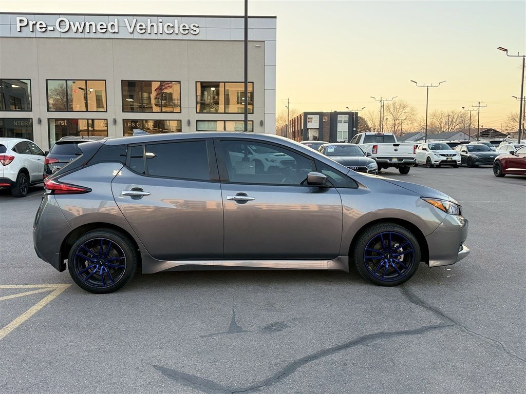 Used 2022 Nissan Leaf S image 8