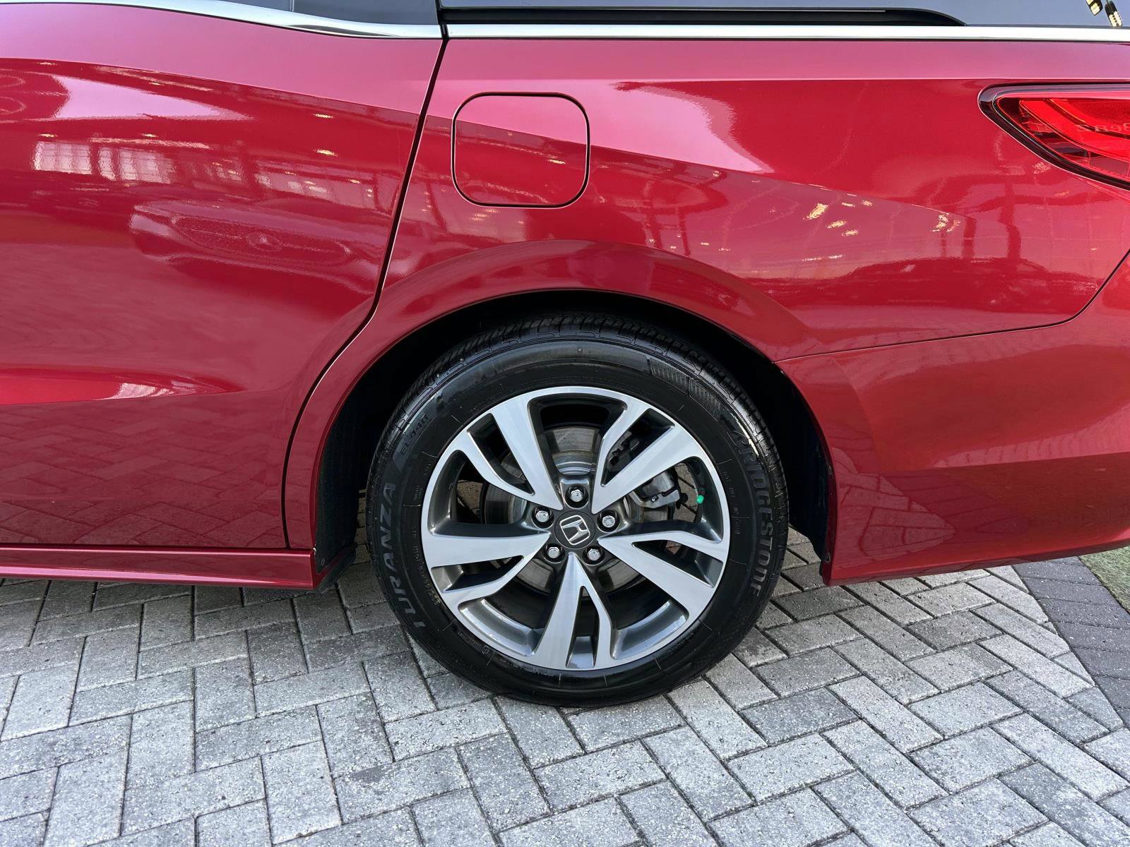 Used 2023 Honda Odyssey Touring image 10