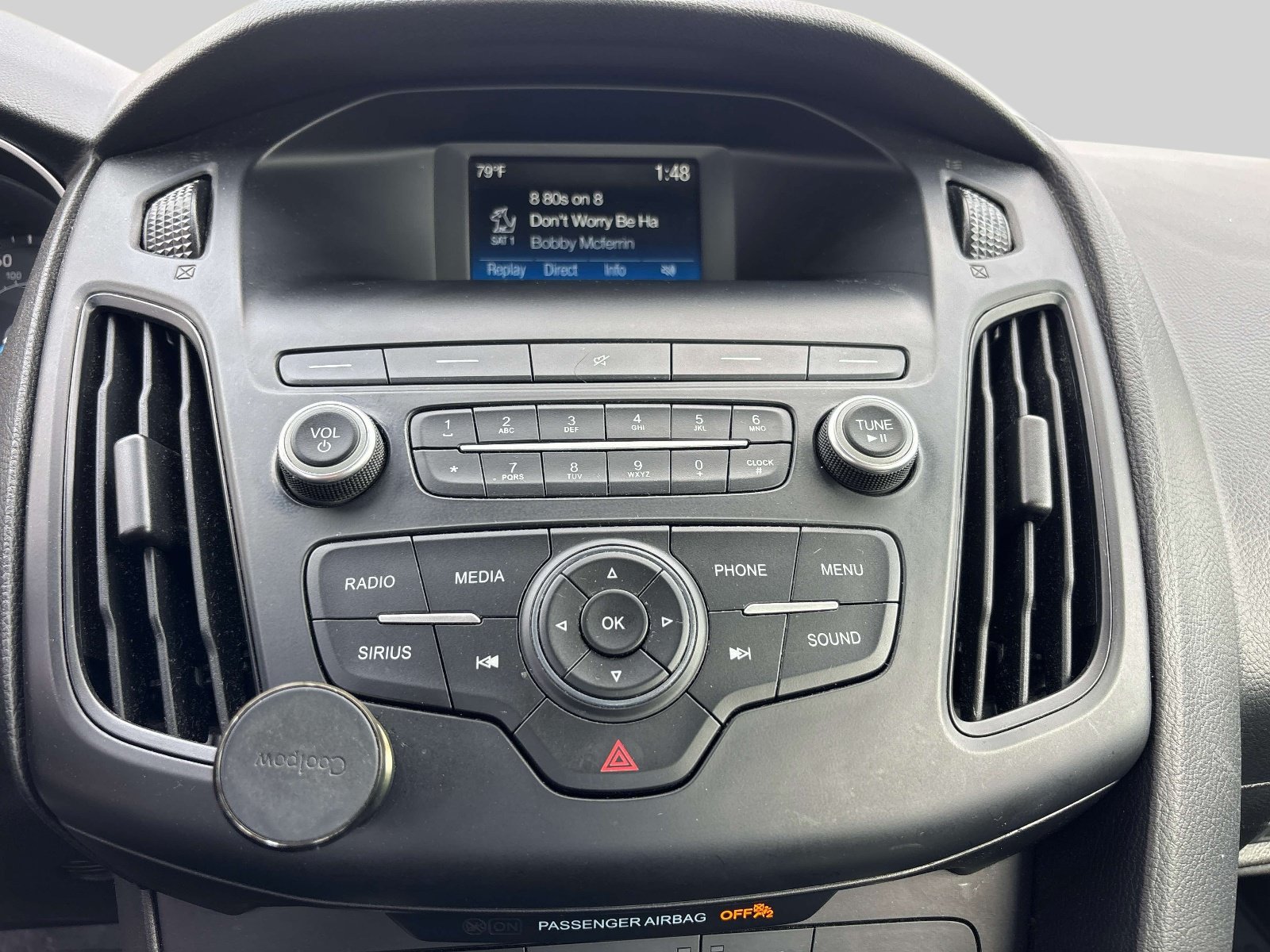 Used 2018 Ford Focus SE w/ SE Appearance Package FWD image 21
