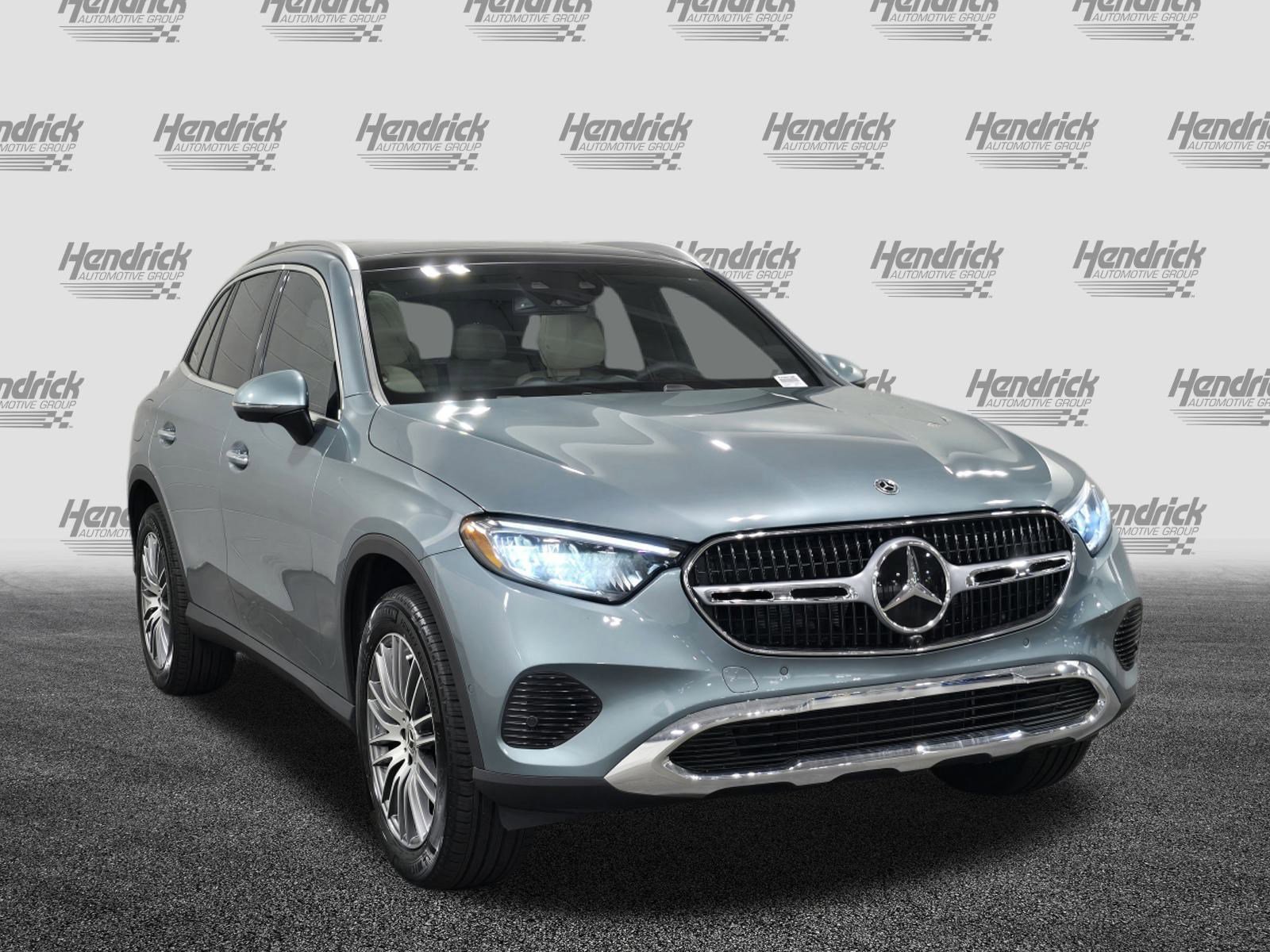 New 2026 Mercedes-Benz GLC 300 image 2