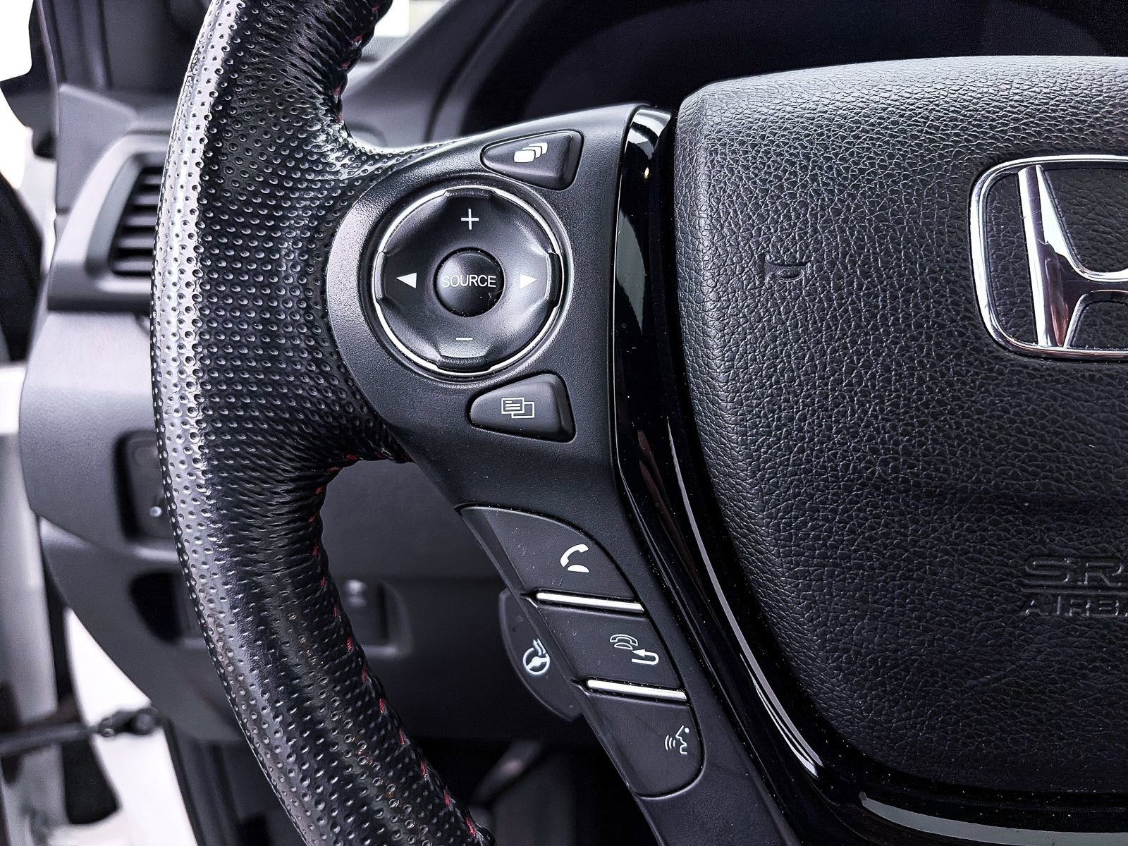 Used 2021 Honda Ridgeline Black Edition image 32