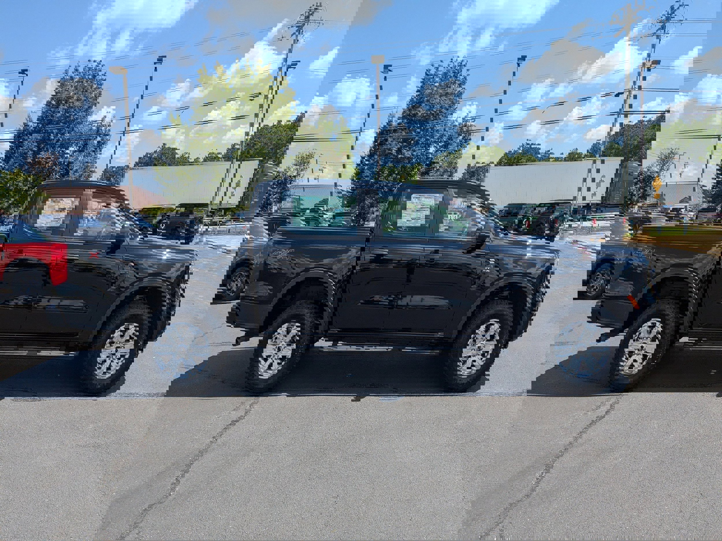 New 2025 Ford Ranger XL image 3