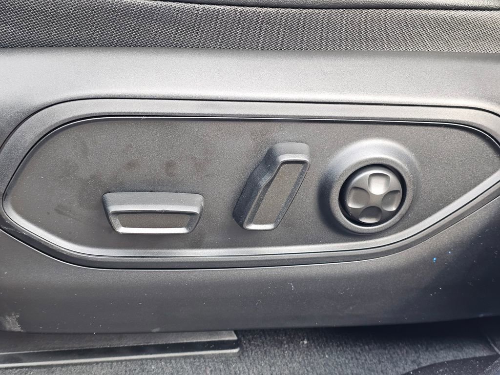 New 2026 Jeep Grand Cherokee Limited image 16