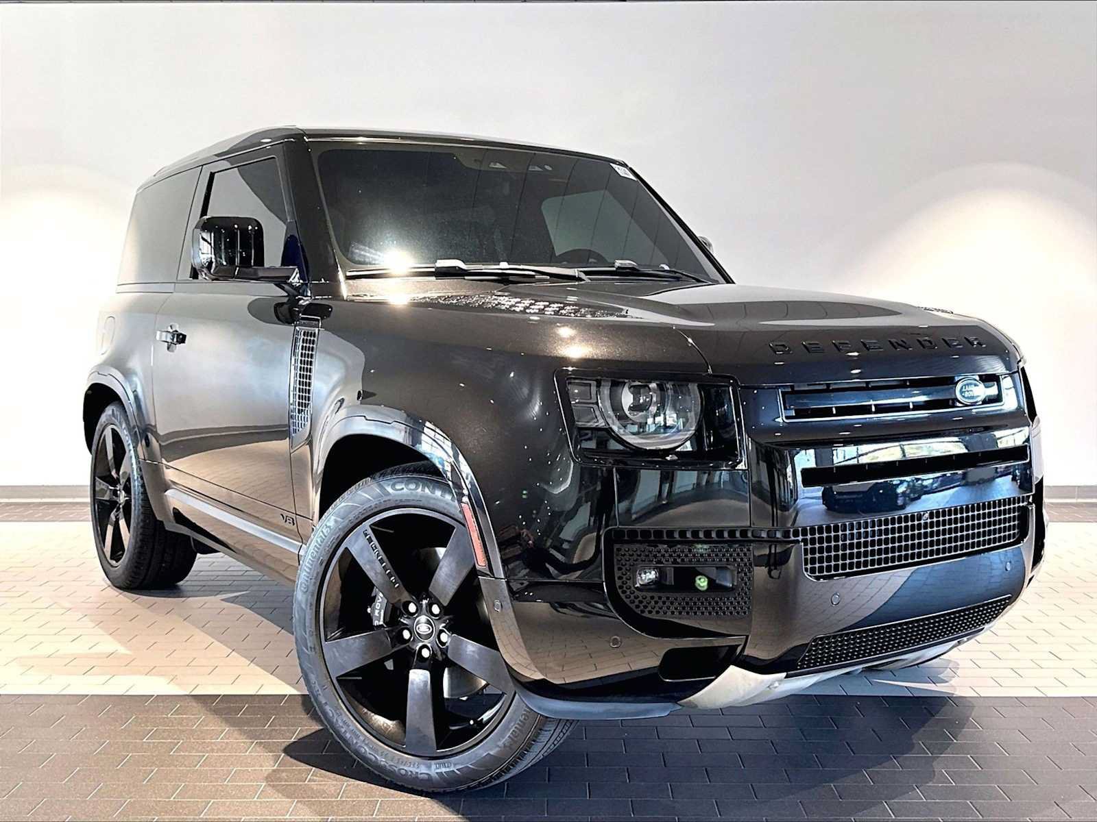 Used 2023 Land Rover Defender 90 V8 AWD/4WD image 12