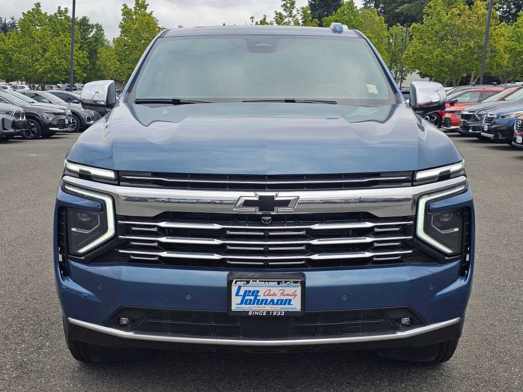 New 2026 Chevrolet Suburban Premier w/ Sun And Tow Package AWD/4WD image 2