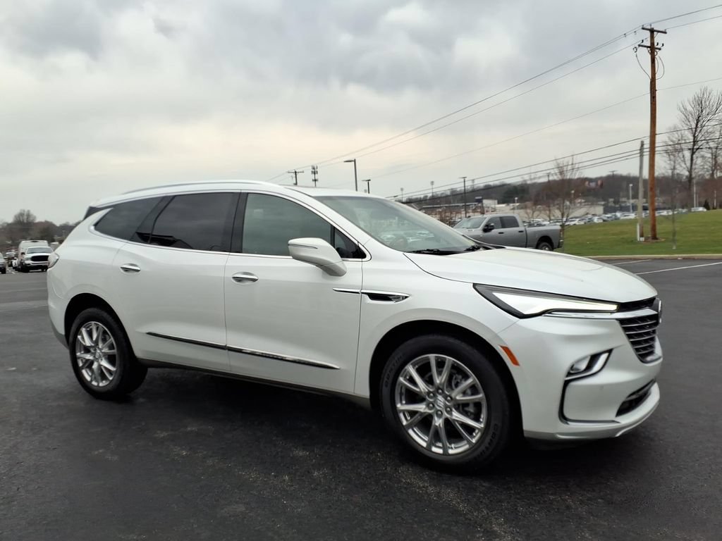 Used 2023 Buick Enclave Essence w/ Experience Buick Package AWD/4WD image 6
