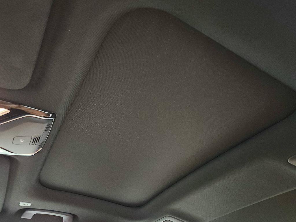 Used 2018 BMW 750i RWD image 15