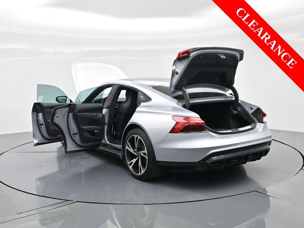 Used 2024 Audi e-tron GT Premium Plus image 43