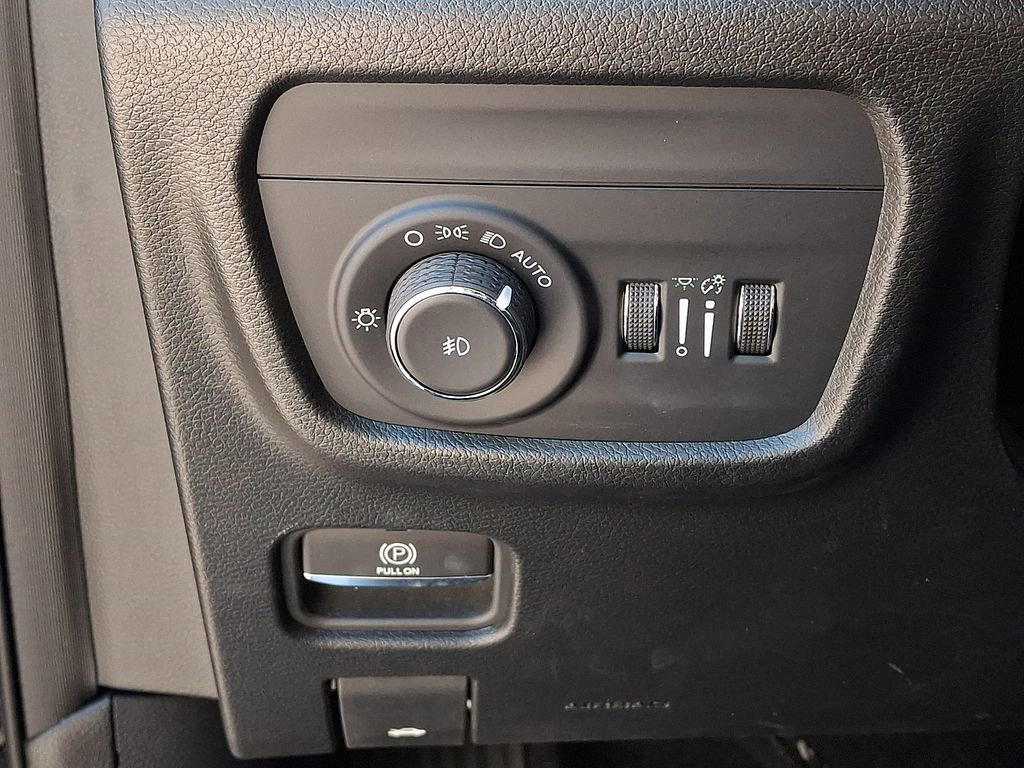 Used 2023 Jeep Grand Cherokee L Overland AWD/4WD image 28