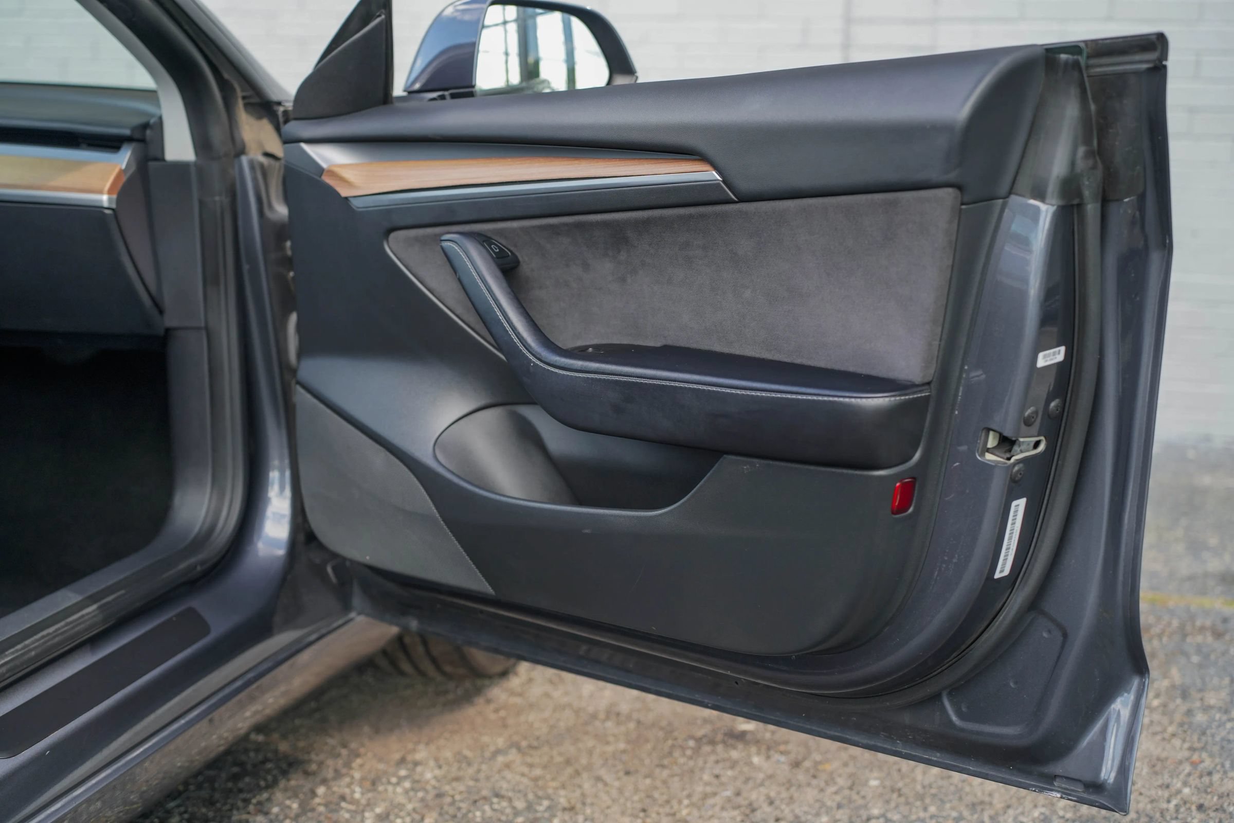 Used 2022 Tesla Model 3 Standard Range RWD image 23