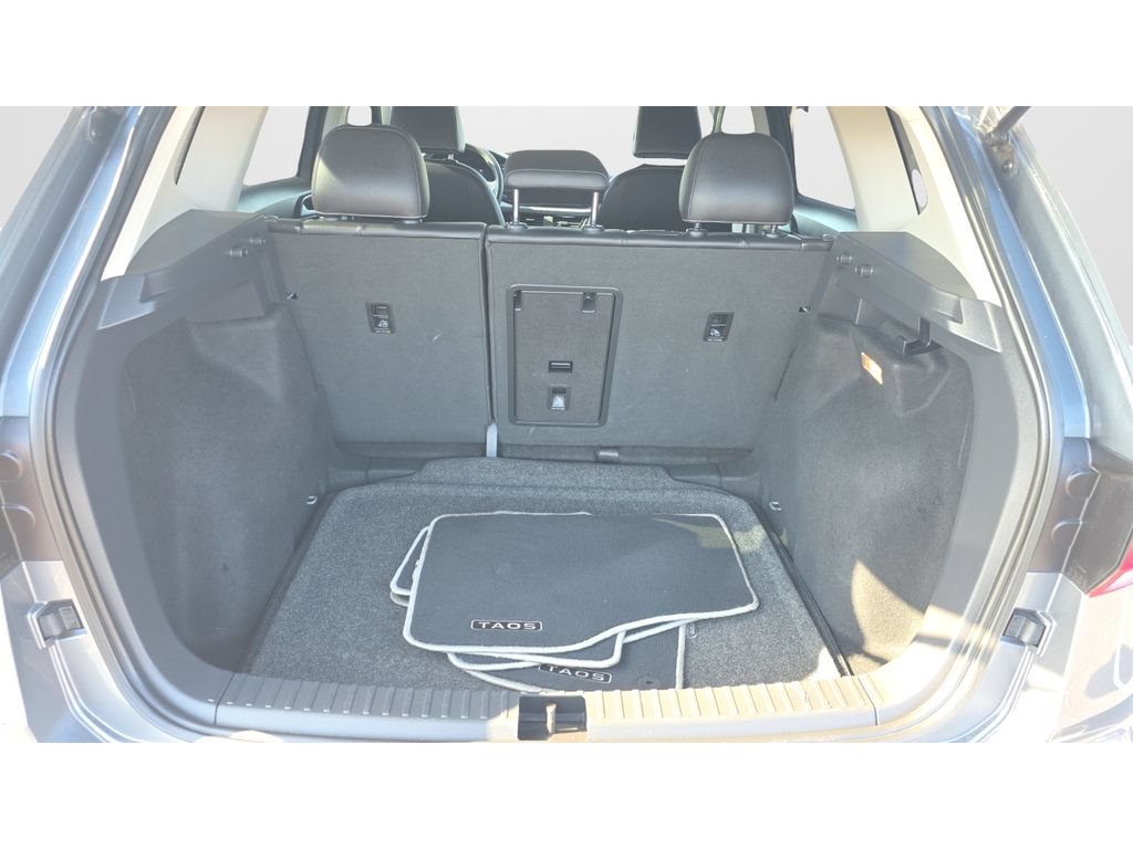 Used 2023 Volkswagen Taos SE FWD image 22