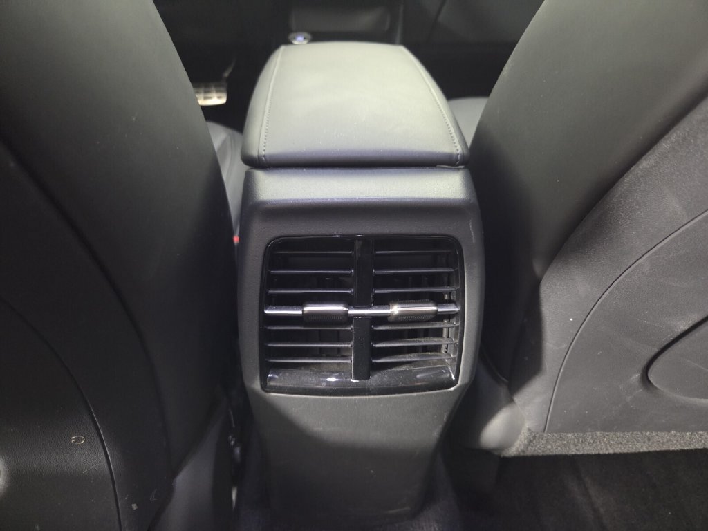 Used 2023 Kia Niro SX Touring FWD image 24