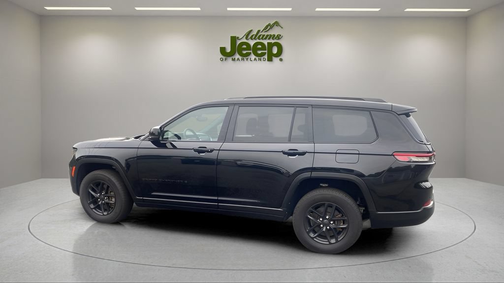 Used 2022 Jeep Grand Cherokee L Laredo AWD/4WD image 4