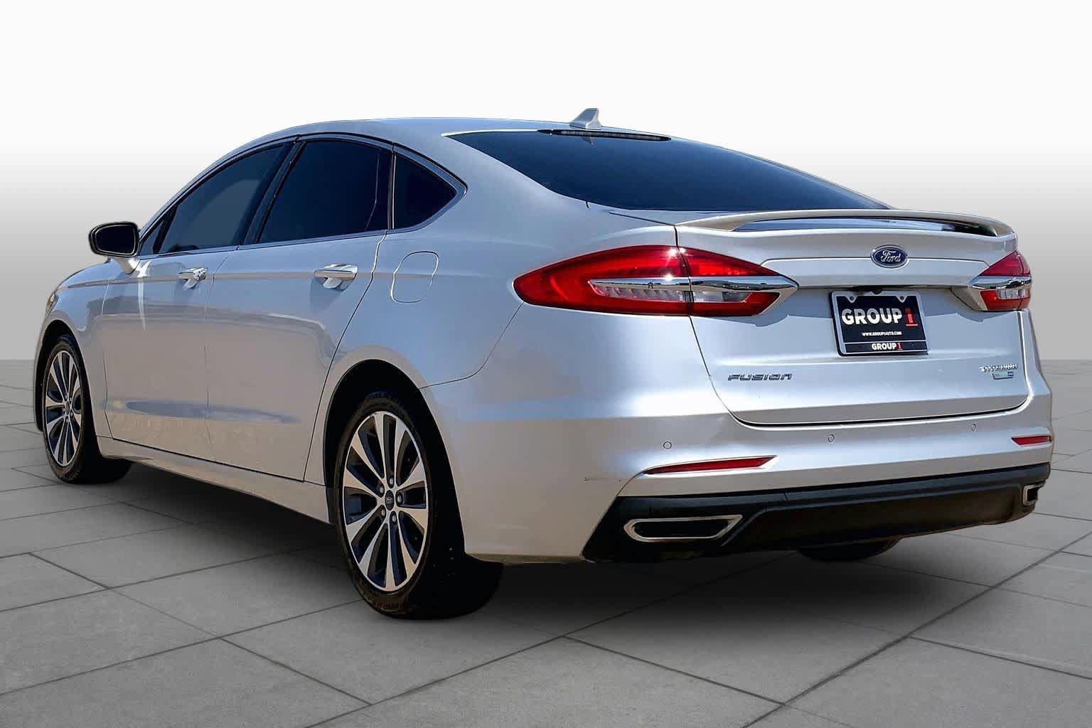 Used 2019 Ford Fusion Titanium AWD/4WD image 12