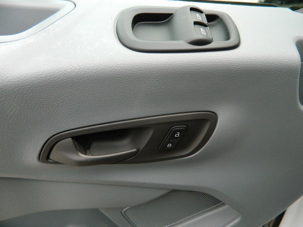 Used 2019 Ford Transit 150 XLT image 21
