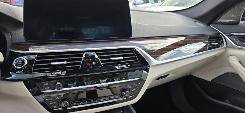 Certified 2023 BMW 530i w/ Executive Package RWD image 20