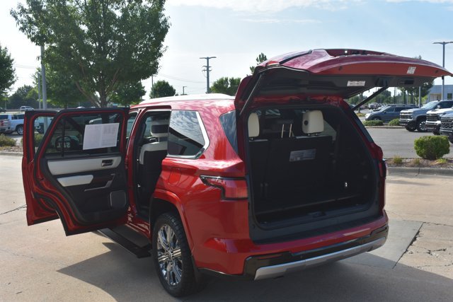Used 2024 Toyota Sequoia Capstone AWD/4WD image 19
