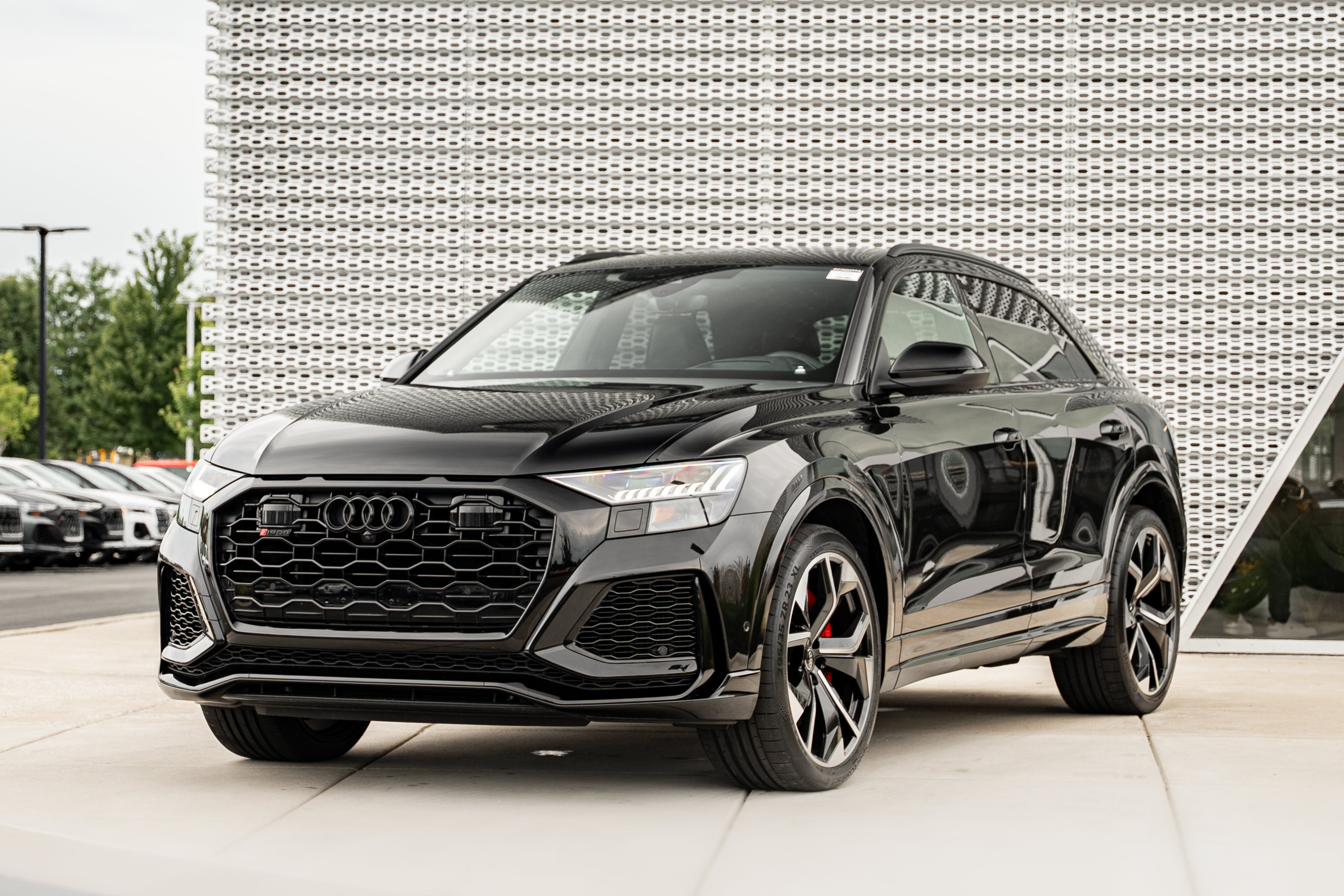 Certified 2024 Audi RS Q8 w/ Black Optic Package AWD/4WD image 7