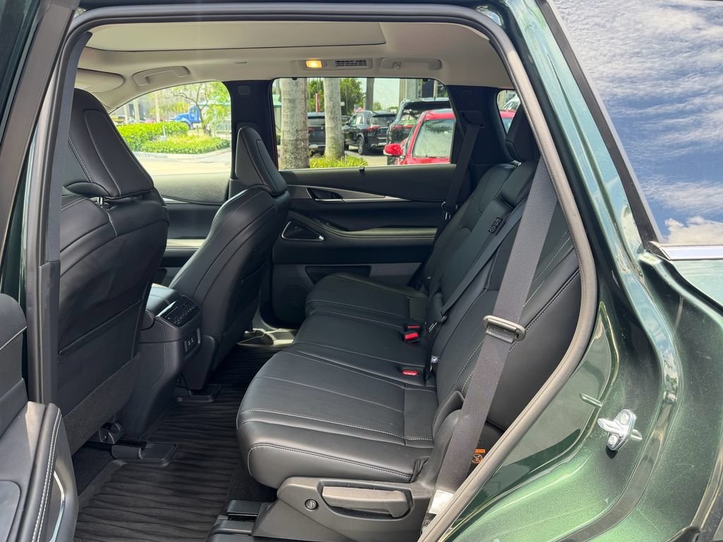 Used 2026 INFINITI QX60 Luxe w/ Cargo Package FWD image 14