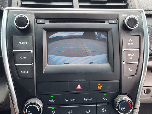 Used 2016 Toyota Camry LE image 18